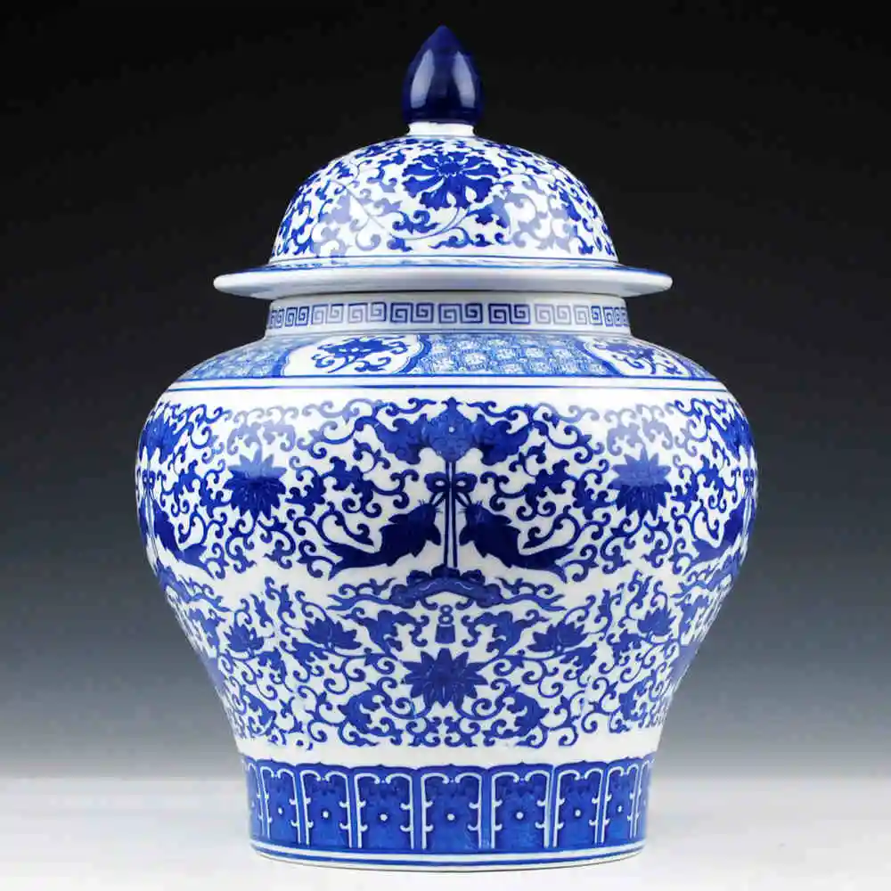Jingdezhen ceramic ginger jars Antique Porcelain temple jars porcelain ceramic temple jar fish painting blue and white (4)
