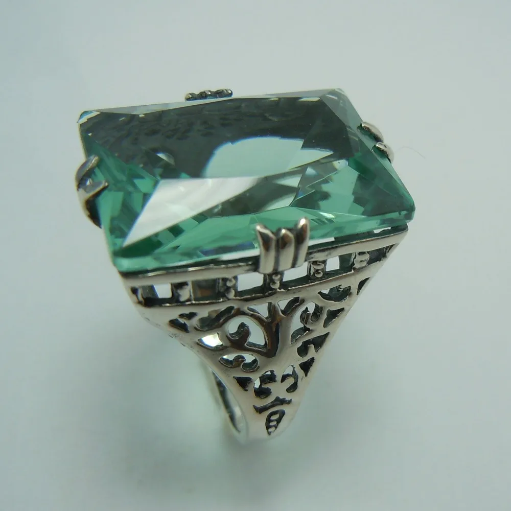 

Custom processing wholesale and retail of ancient silver carved hollow out aquamarine ring
