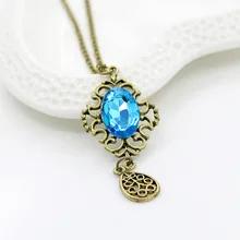 The new Europe hollow Retro Blue Gem drop long necklace fashion elegant women’s sweater chain Z3136