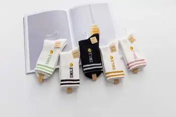 

5 colors women cotton sock with embroidery smile female socks