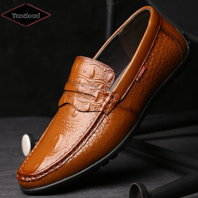 

New 2018 Spring and Autumn British style Crocodile pattern Genuine Leather Shoes Men Slip on Casual shoes Driving Loafers