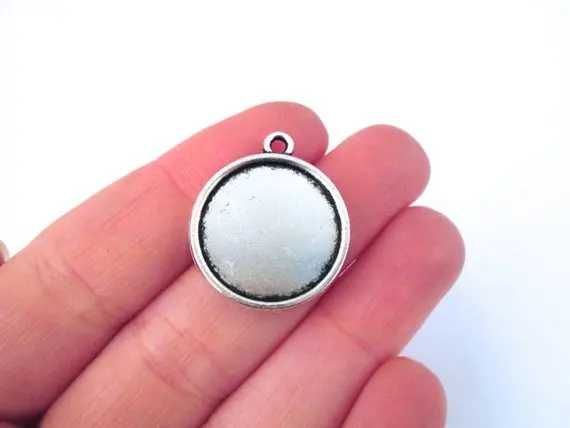 

10 18mm Double Sided Round Pendant Settings, Silver Plated, B94theof