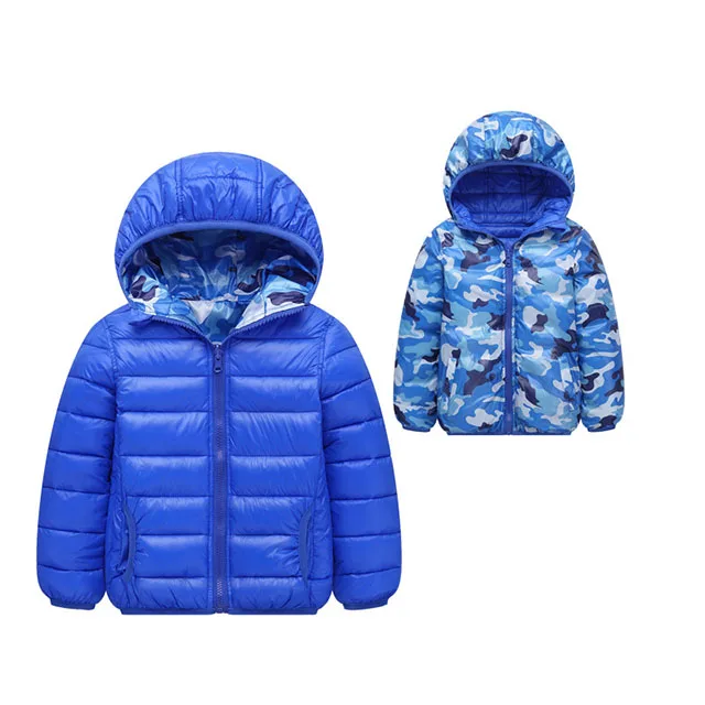 Зимняя куртка для маленьких мальчиков и девочек от 3 до 10 лет камуфляжная одежда с обеих сторон, детская парка капюшон, пуховик Осенняя детская куртка, верхняя одежда - Цвет: Blue
