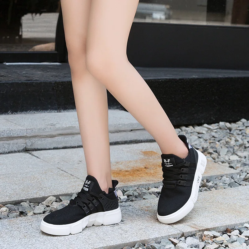 

2018 new women flying weaving breathable leisure low-top shoes department to take students with Korean version of board shoes 5