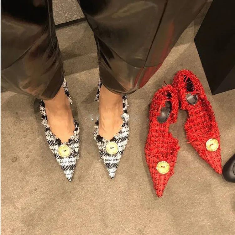 

2018 Women Pumps Sexy Heels Woman Stiletto Shoes Woman Pointed Toe Button Design Retro Stylish Shoes Brand Runway Party Shoes
