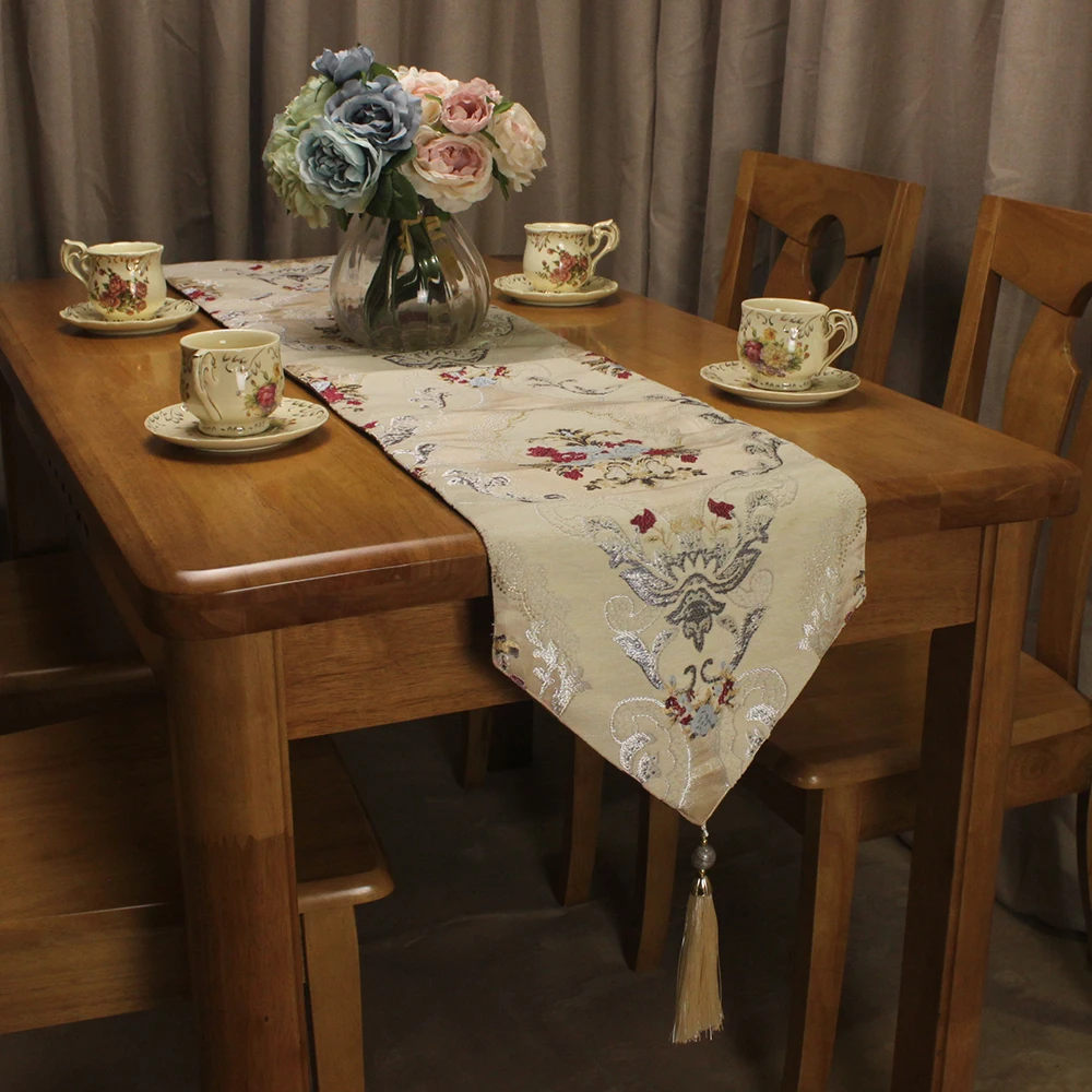 CURCYA Chenille Jacquard Vintage Table Runner Elegant European Floral