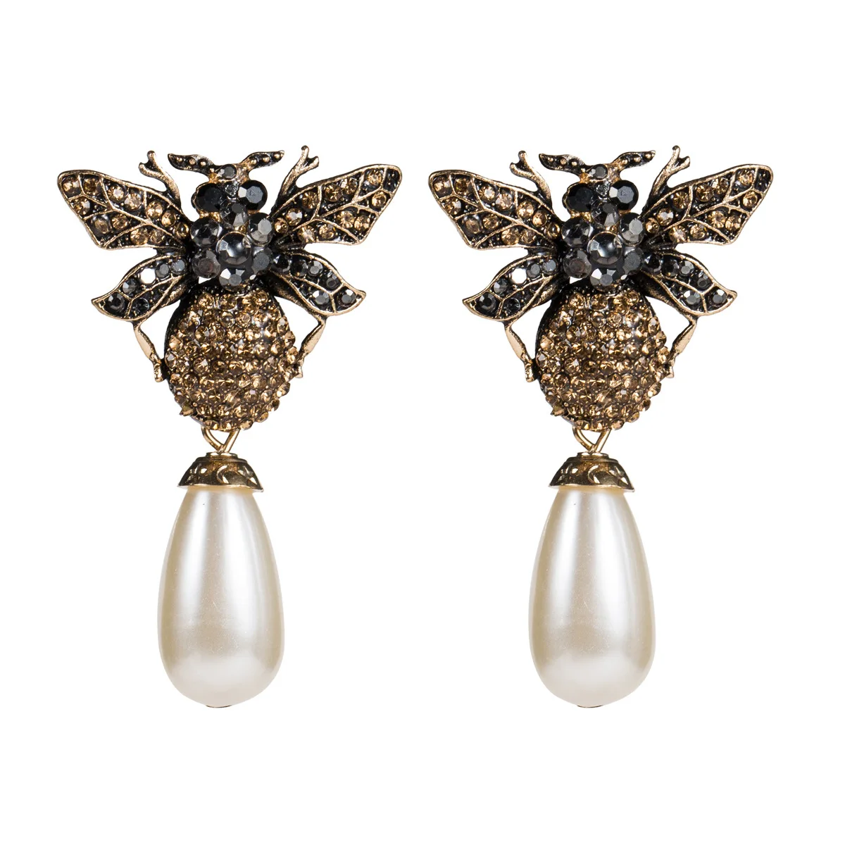 

GEREIT New Vintage Alloy Pearls Bee Spider Insect Stud Earrings For Women Jewelry Fashion Girls Ear's Collection Earrings Gifts