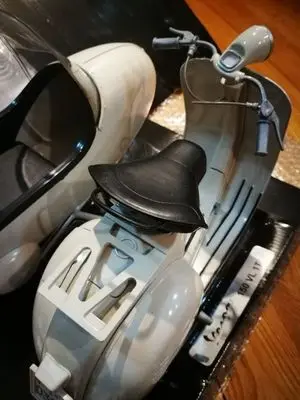 NEWRAY 1/6 масштаб игрушки, модели мотоциклов VESPA 150 VLIT скутер и коляска литой металлический мотоцикл модель ручной работы игрушка для коллекции, подарок