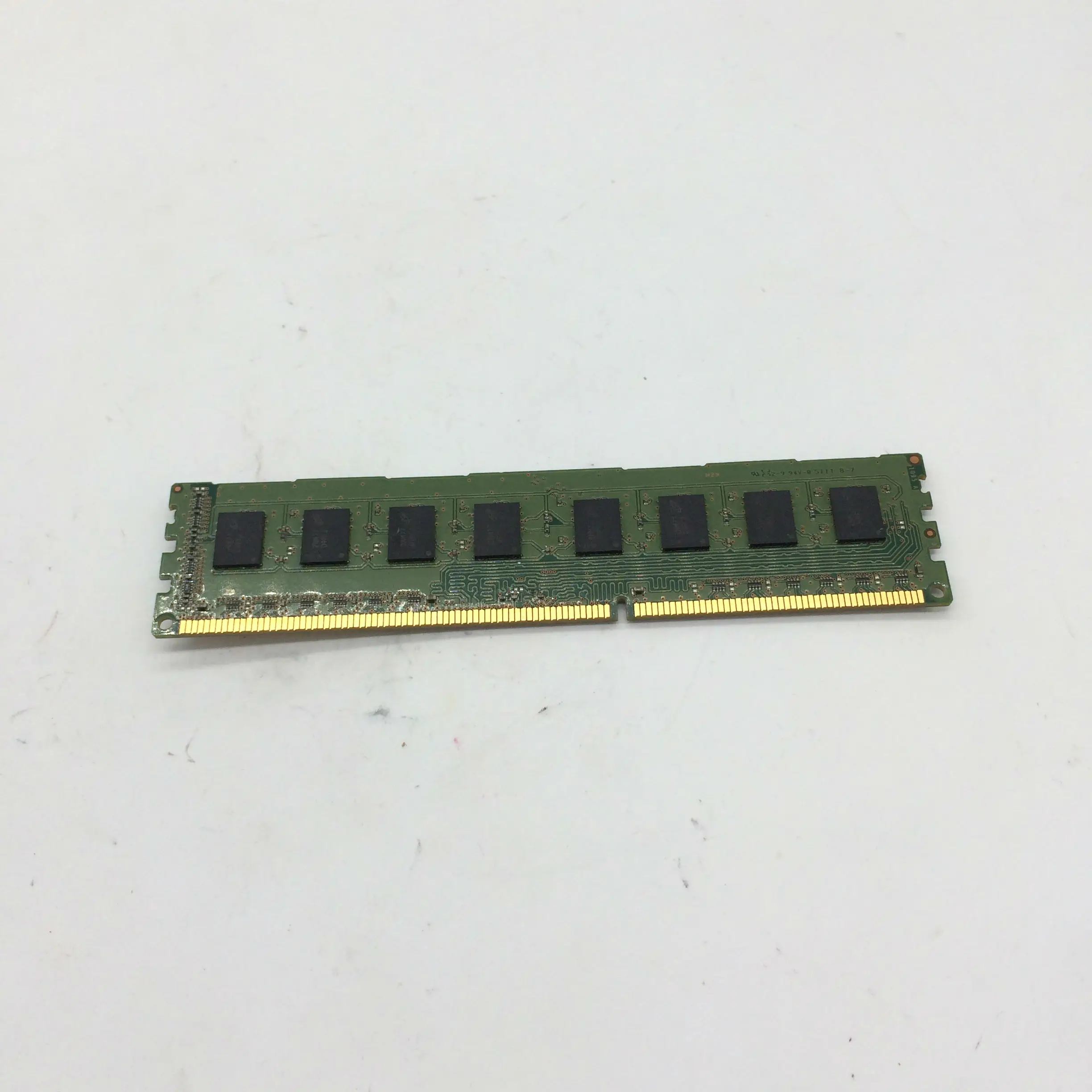 Для Микрон 4 ГБ PC3-12800U DDR3 Оперативная память MT16JTF51264AZ-1G6M1 655410-150 |