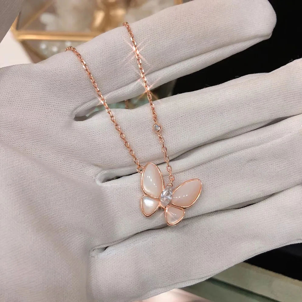 

New fashion necklace. S925 Silver Delicate and Elegant Butterfly Necklace Jewelry for Women. Banquet. Elegance, luxury.Celebriti