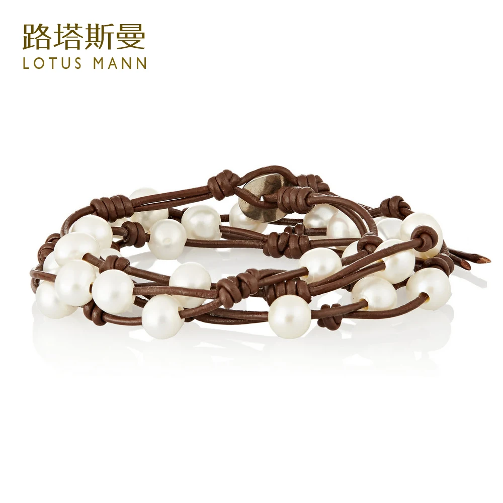 

Lotus Mann Big pearls and braided leather cord 3 coil winding type style bracelet