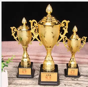 

wholesale cup children's cup school students electroplate cover small plastic cup decoration wholesale custom award World Cup