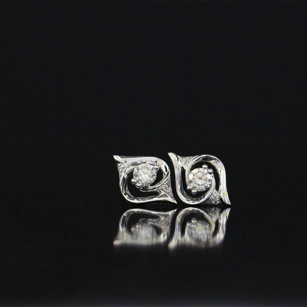 

LASAMERO 0.196CT Round Cut Natural Diamond Cluster Earrings 18K White Gold Diamond Halo Stud Earrings Fine Jewelry Earring Studs