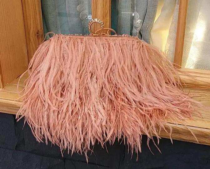 

Designer Satin Ostrich Fur Feather Clutch Women Clutch Knuckle Rings Dinner Evening Bag Chain Purse Handbag