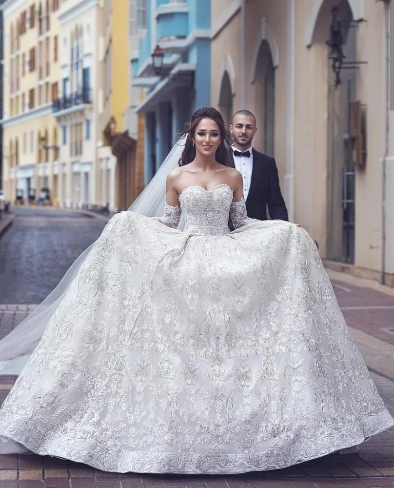 2019-Bridal-Sweetheart-Lace-Applique-Ball-Gown