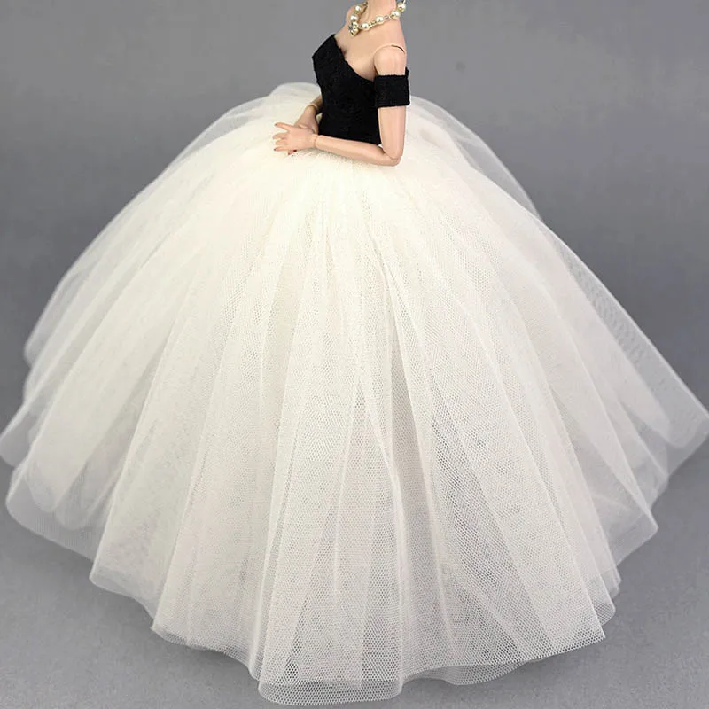 doll gaun