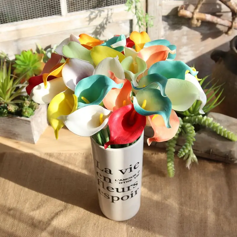 

PU Leather Calla Artificial Flower Branch Holding Wedding Decoration Supplies Home Bedroom Living Room Plants Craft Fake Flowers