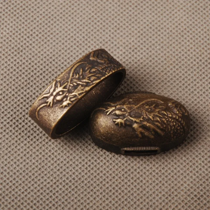

Delicate Pattern Metal Crafts Fuchi & Kashira Sword Fittings for Samurai Japanese Katana or Wakizashi or Tanto KFA06