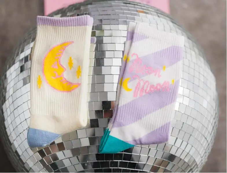 2 шт./лот Harajuku хлопок ярких цветов милые moon Женская Носки