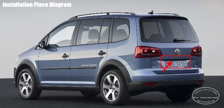 Volkswagen-VW-Golf-Touran-2010-license-plate-lamp