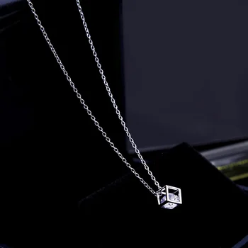 

YUN RUO 2018 New Rose Gold Color Luxury Fashion Square Zircon Inlay Pendant Necklace Titanium Steel Jewelry Woman Gift Not Fade