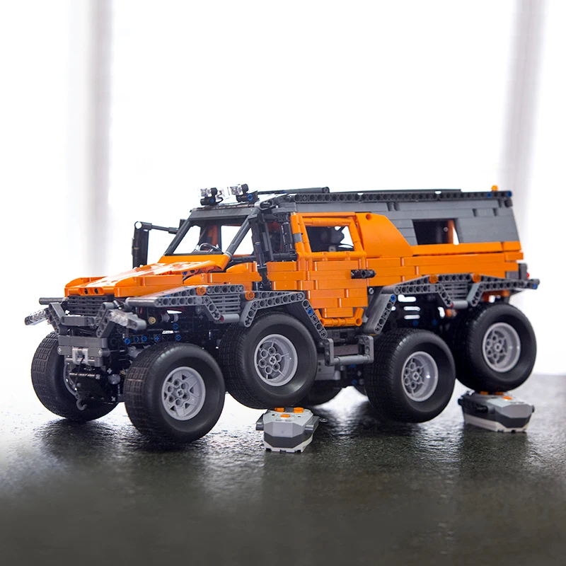

Mould King 13088 Technic Series Avtoros Shaman 8x8 Siberia Off-road Vehicle APP Remote Control Car Building Block Brick Boy Gift