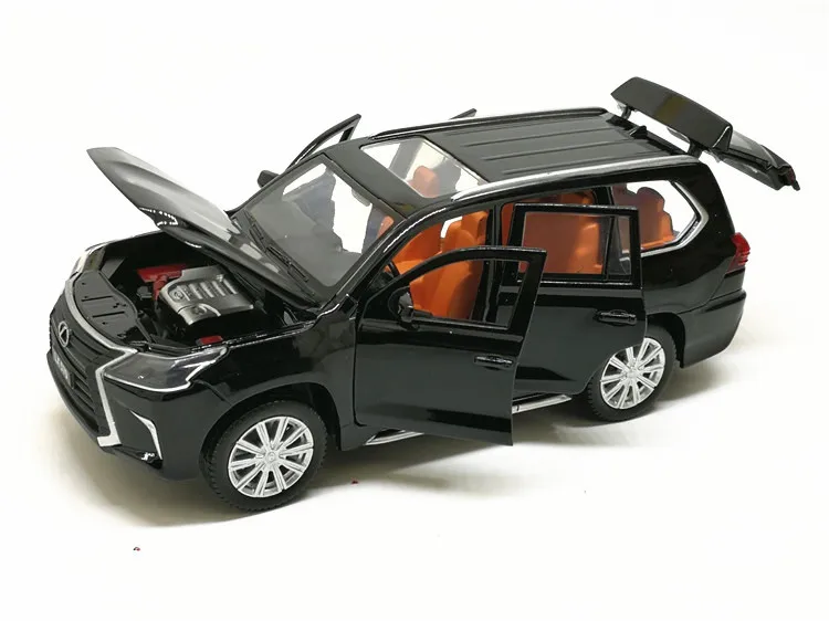 Goede 132 Lexus570 Legering Auto Pull Back Auto Model Diecast Metalen Speelgoed Voertuigen met Geluid Licht 6 Open Deuren voor Kids gift Gratis Verzending