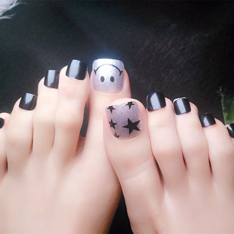 

24Pcs Glitter Silver Artificial Toe Nails Black Star Smile Fake Toenail Easy To DIY Nail Art Tips Foot False Nails