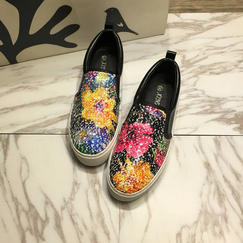 

The spring of 2017 new low shoes fashion handmade with Bling flowers Comfortable flat shoes harajuku shoes Flat Platform shoes