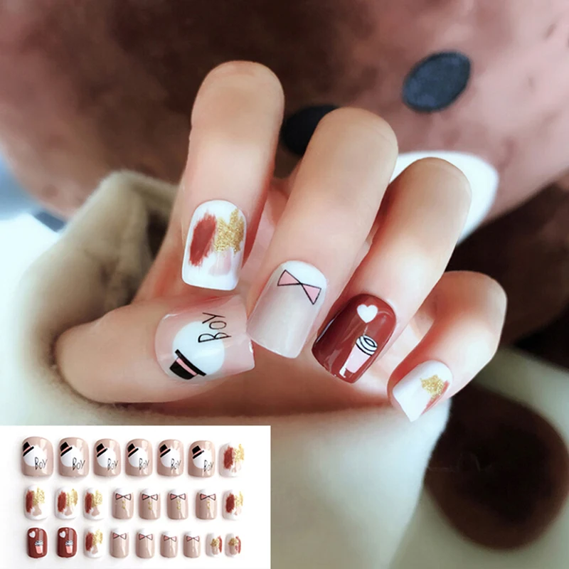 

24 pcs/set Full Cover False Nails with Rivets Designs Artificial Taro Fake Nails Press on Nails Short Natural Tips