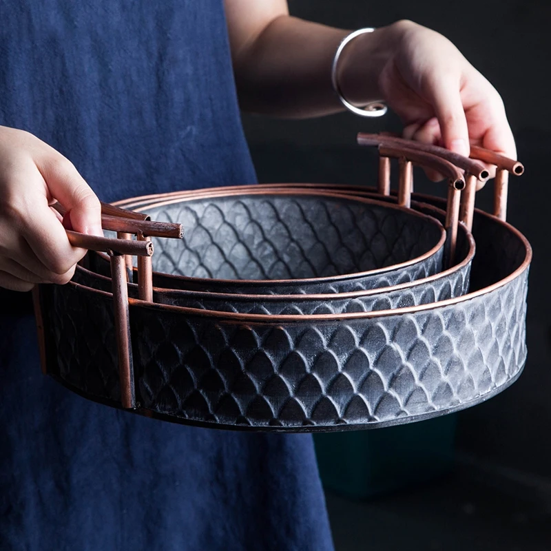  European handcrafted Vintage Fruit Bread Basket Round Antique metal trays with handles Retro Desk K