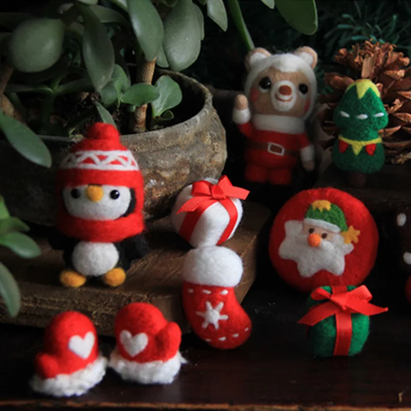 DIY Needle Felting Materail Package (with tools) for Christmas Cartoon Decoration Hand Spinning Fun Doll Needlework Raw Crafts