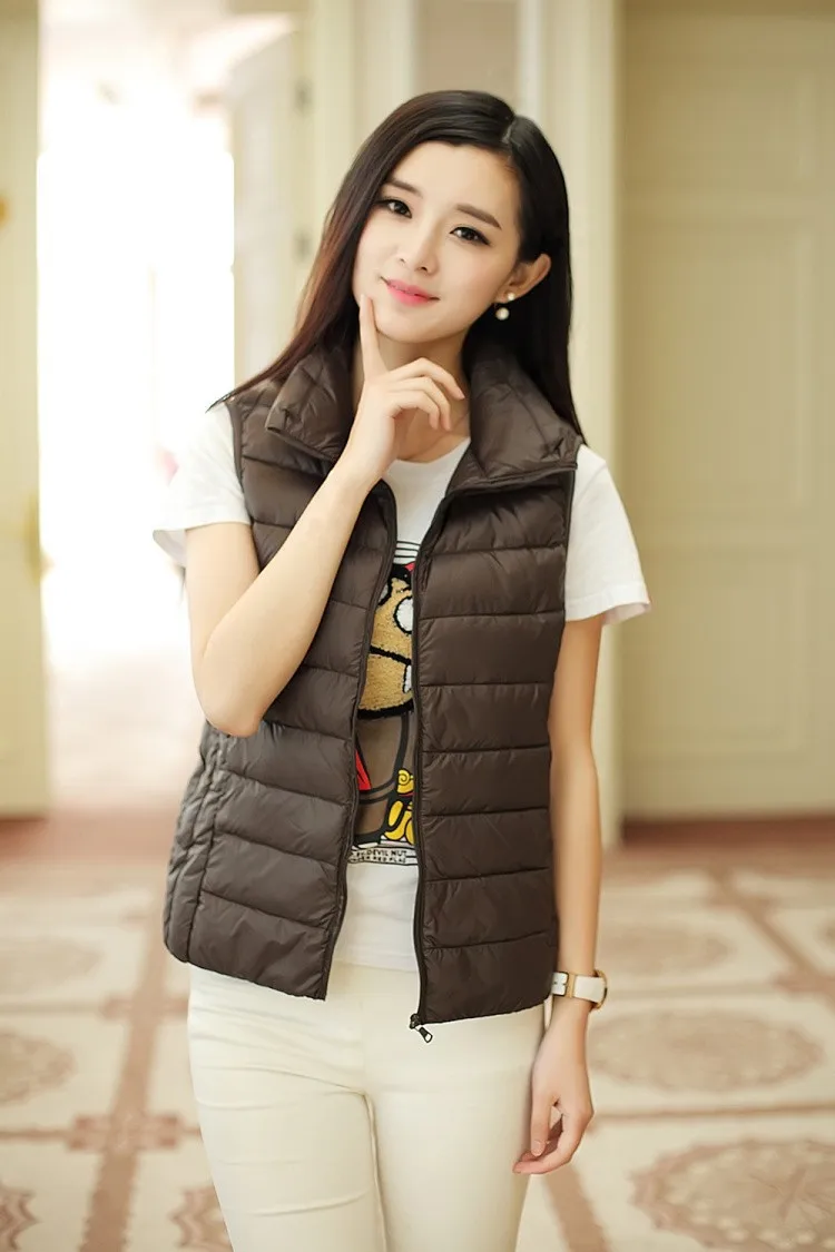 куртка безрукавка женская. жилет осенний женский. жилет с капюшоном женский юникло. жилетки осень. жилетки осень.