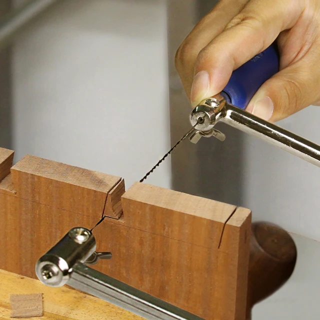 다기능 미니 핸드 톱으로 정밀 목공 프로젝트 즐기기