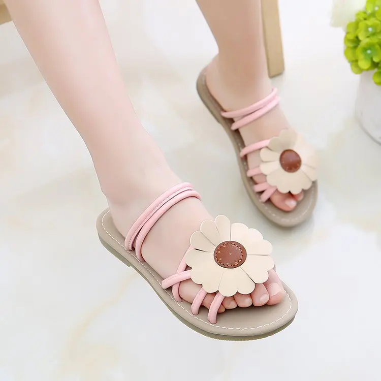 

NEW 2018 Children Summer Slides Breathable Fashion Soft Bottom Princess Beach Shoes Open Toe Sandals For Girls Size 26-36