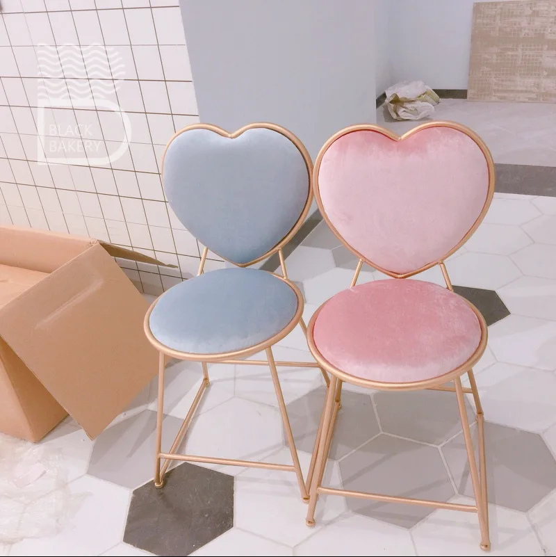 Современный минималистичный креативный туалетный столик принцессы для спальни, стул для макияжа в скандинавском стиле, Европейский стул для маникюра из кованого железа