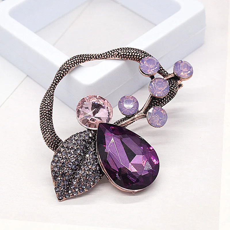 

JUJIE Fashion Large Leaf Brooches For Women 2020 Vintage Original Purple Crystal Flower Brooch Pins For Men Jewelry Wholesale