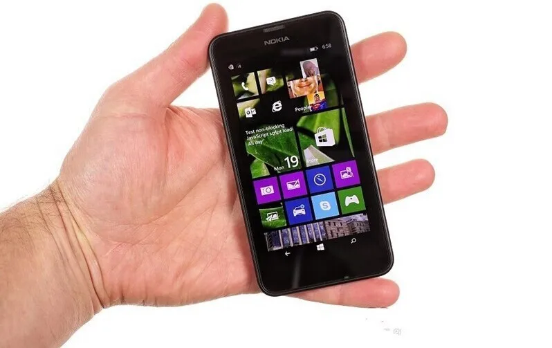Разблокированный один/мобильный телефон с двумя sim-картами Nokia Lumia 630 Windows phone 8,1 Snapdragon 400 четырехъядерный 4," экран 3G Восстановленный