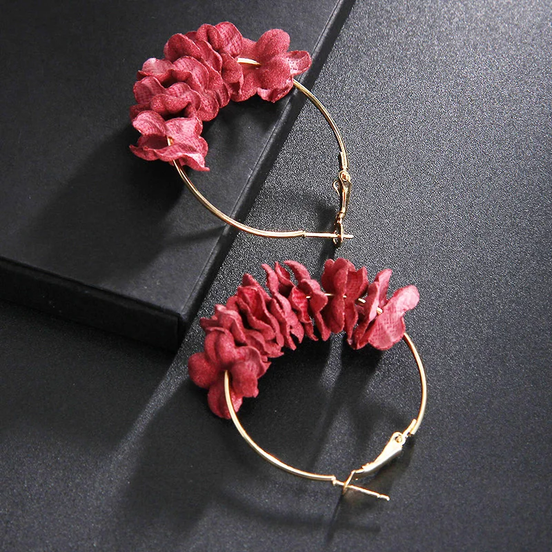 2018 elegante Stoff Blume Hoop Ohrringe Bijoux Sweety Bunte Blütenblatt Legierung Ohr Kreis Große Ohrringe Charme Brinco Für Frauen