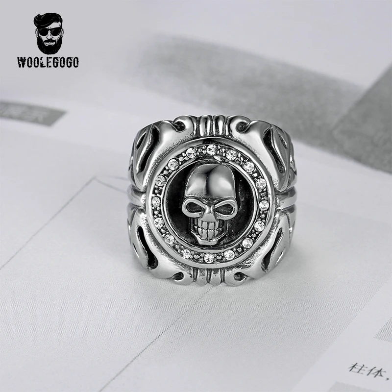 Punk Skull Rings Mens Stainless Steel Rhinestone Decoration Silve Ring for Man Cool Skeleton CZ Biker Rings Men Jewelry Bagues