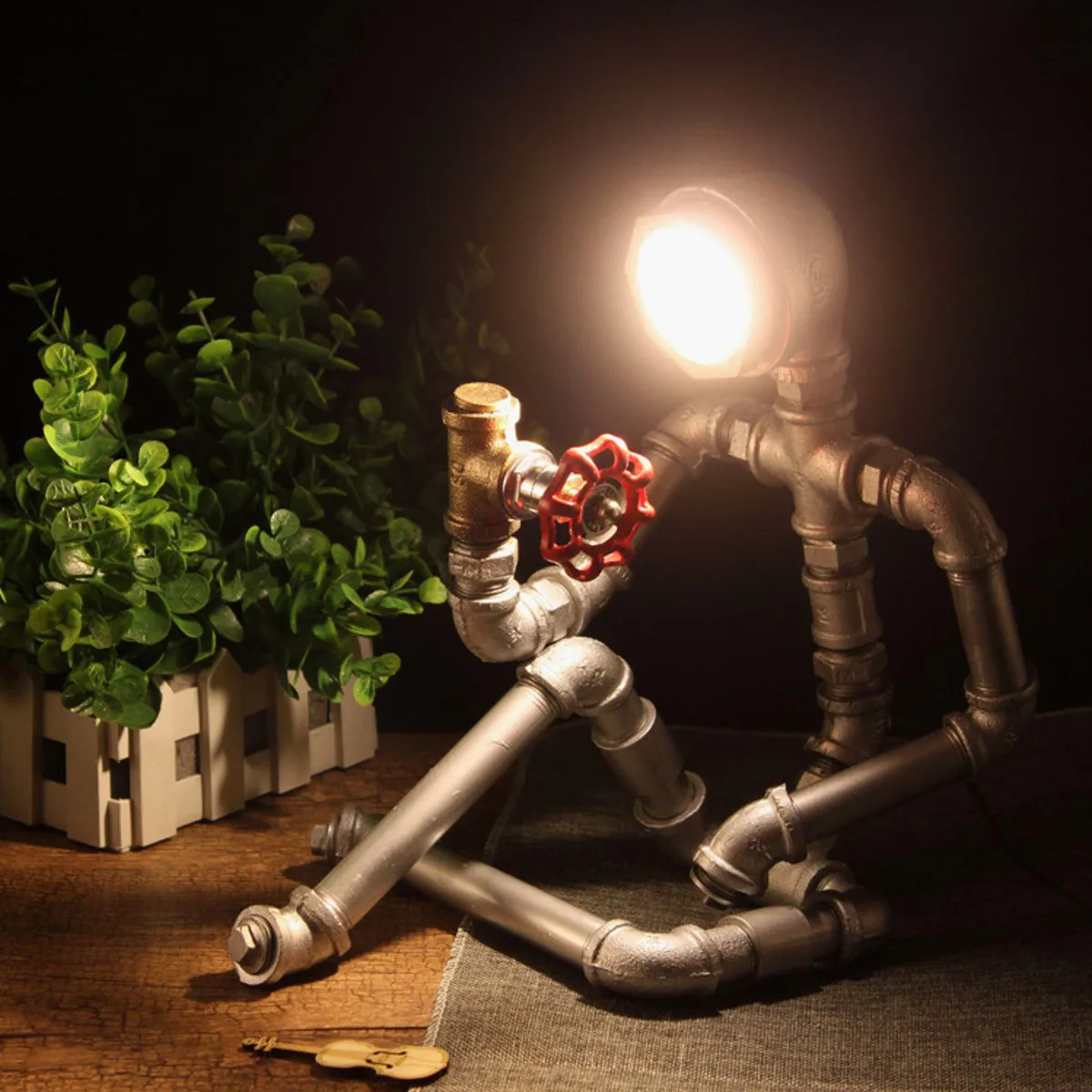 

Retro Table Lamp Loft Industrial Water Pipes Robot Model Table Lamp Bedroom Livingroom Cafe Bar Art Ambience Desk Lamp Silver