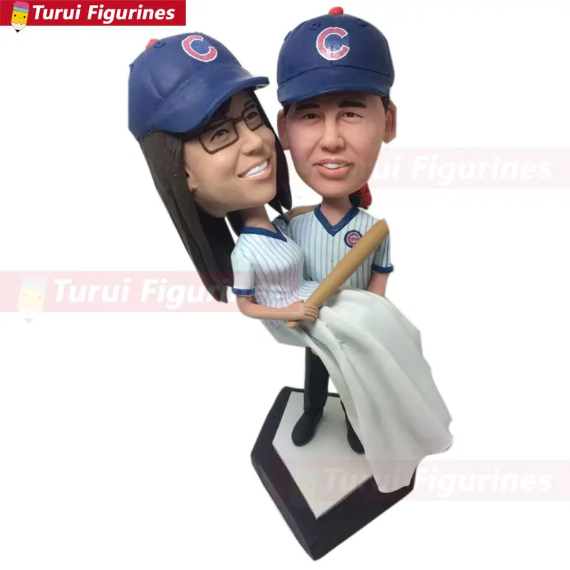 Chicago Cubs Personalized Wedding Cake Topper Bobble Head Baseball Groom Holding Bride bobblehead | Дом и сад