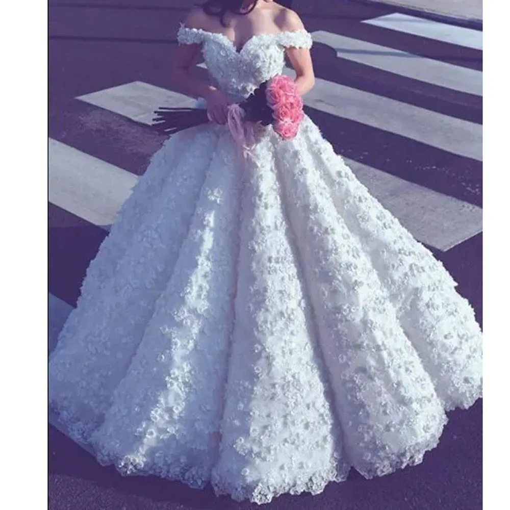 

Gorgeous Dubai 3D Flower Wedding Dresses 2019 Pretty Lace Lush Ball Gowns For Bridal Lace Up Bridal Dresses Vestido De Noiva