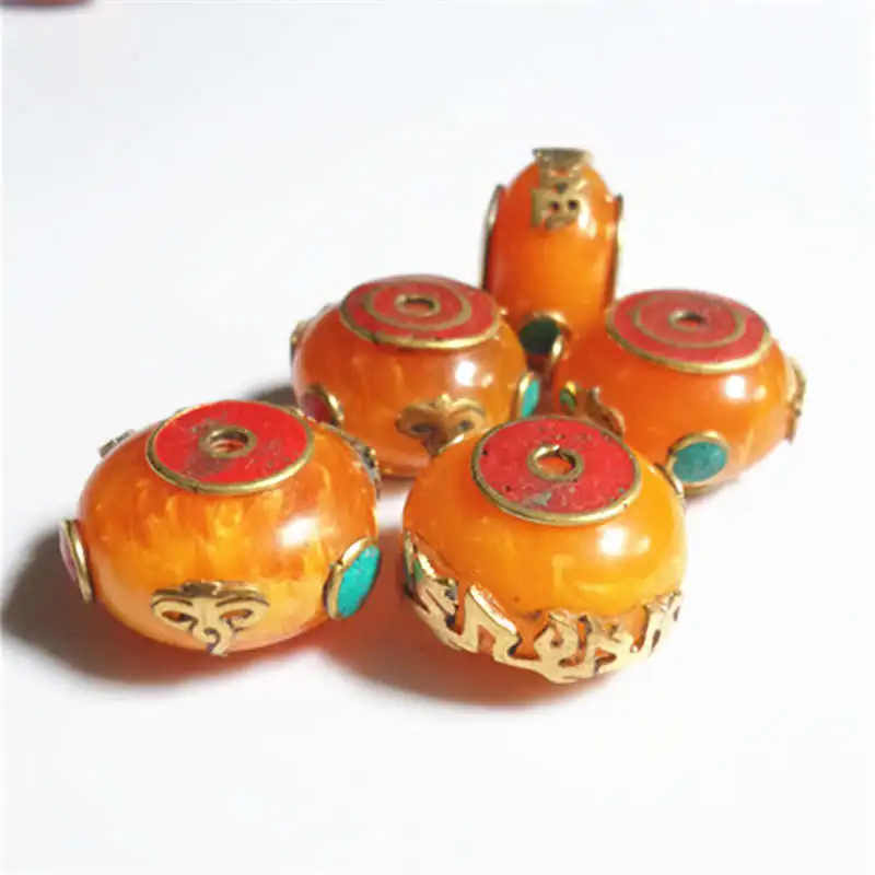 

NBB119 Tibetan Mantras Amulet Beads Nepal Simulent Resin Bead 5 Beads lot