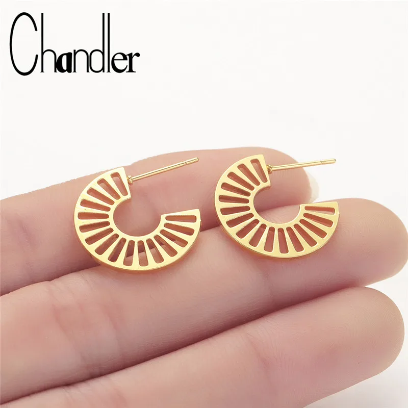 

Chandler Hollow Hoop Semi-circle Earrings For Women Geometry Fashion Jewelry Piercing Ear Jewelry Boucle D'oreille Femme Bijoux