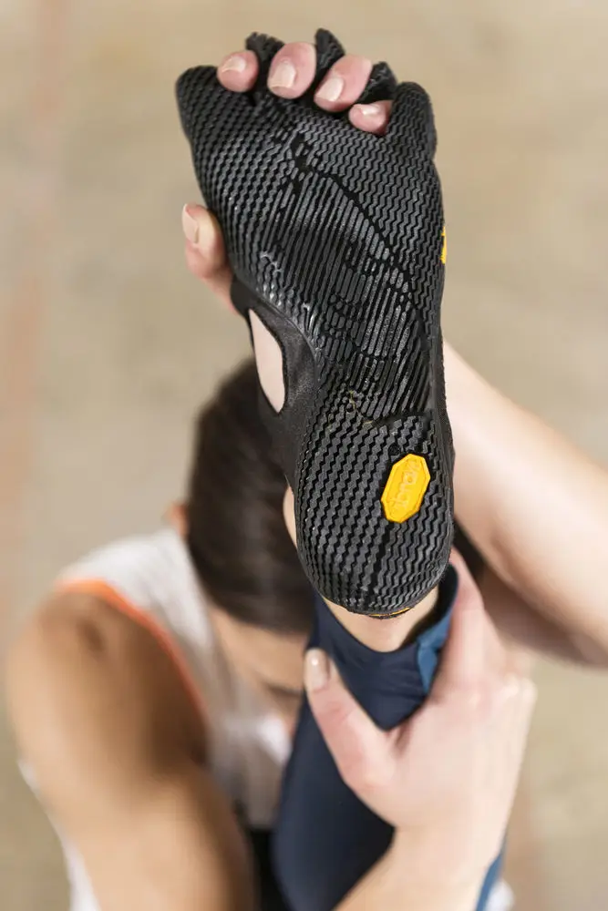 Vibram fivefingers Йога Топ для занятия танцами Пилатес пять пальцев Противоскользящий дышащий светильник телесный черный обувь для женщин V-Soul