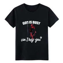 Мужская футболка с вырезом лодочкой god is busy can i help you летняя для