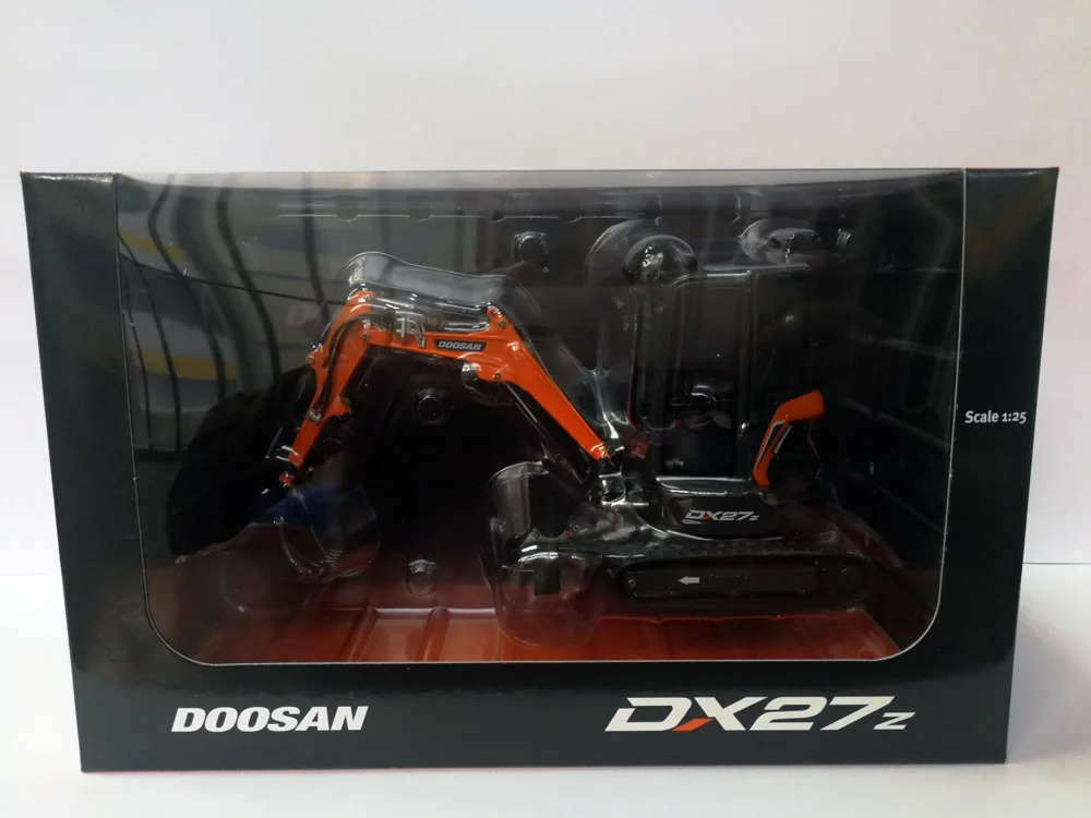 UH 8141 1:25 Doosan DX27Z ExcavatorToys