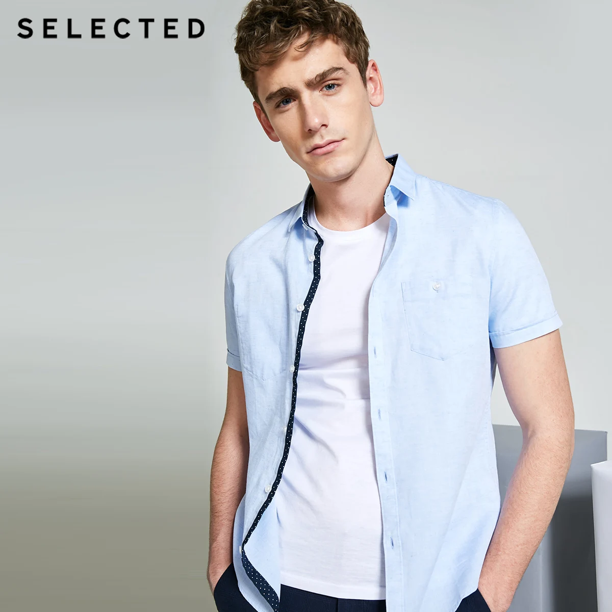 

SELECTED Men's Cotton and Linen Slight Stretch Pure Color Pointed Collar Regular Fit Short-sleeved Shirt C|418204544