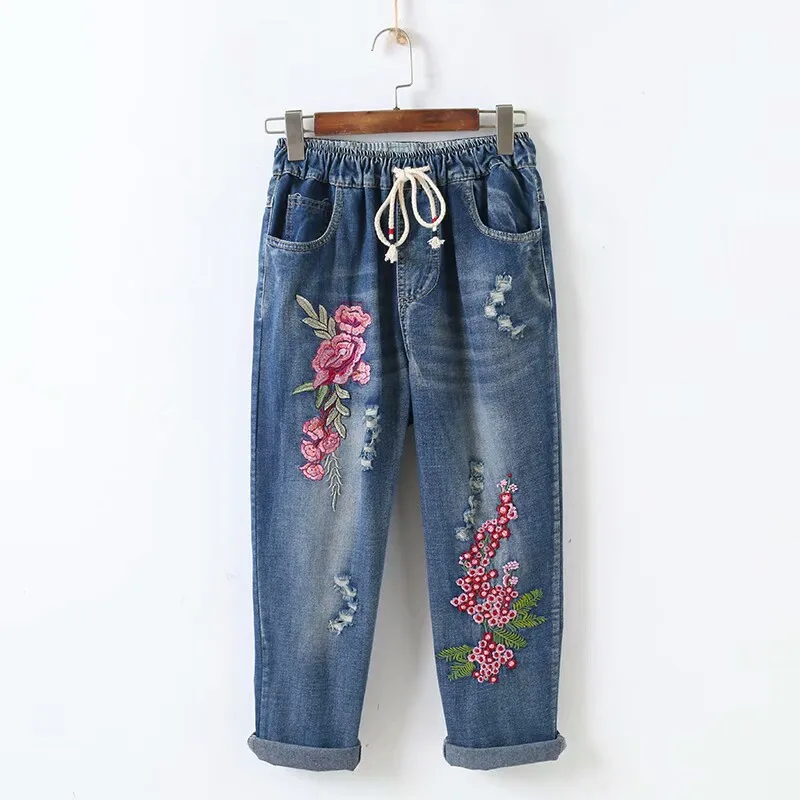 

2019 Summer New Female Line Sen Hole Letter Embroidered Flowers Loose Nine Points Jeans Trousers Women